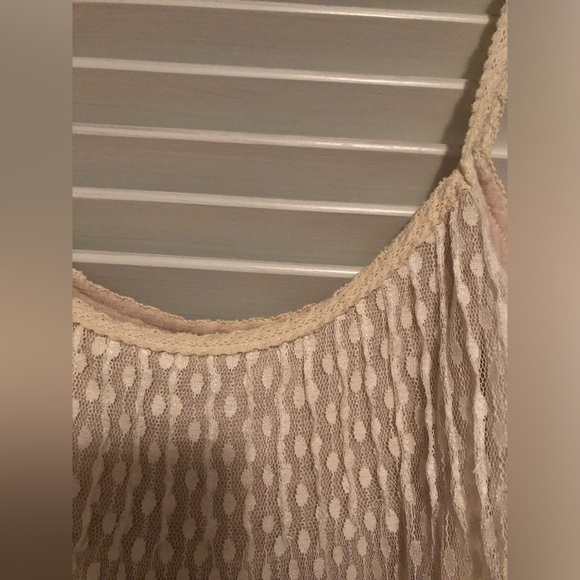 Hazel lace tank size large - Picture 7 of 8